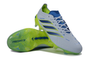 BOTA DE FUTBOL ADIDAS PREDATOR